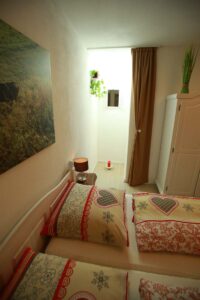 Etterer Hof Doppelbett im Parterre